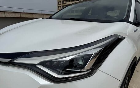 Toyota C-HR I рестайлинг, 2022 год, 2 064 000 рублей, 6 фотография