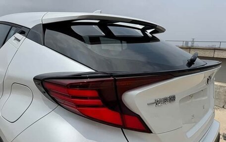 Toyota C-HR I рестайлинг, 2022 год, 2 064 000 рублей, 7 фотография