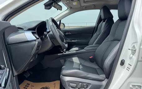 Toyota C-HR I рестайлинг, 2022 год, 2 064 000 рублей, 14 фотография