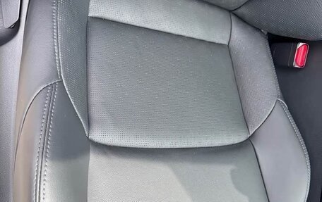 Toyota C-HR I рестайлинг, 2022 год, 2 064 000 рублей, 21 фотография