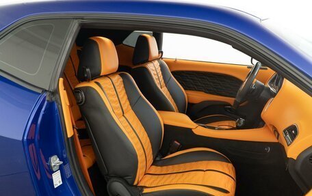 Dodge Challenger III рестайлинг 2, 2021 год, 6 299 000 рублей, 8 фотография