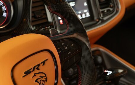 Dodge Challenger III рестайлинг 2, 2021 год, 6 299 000 рублей, 16 фотография