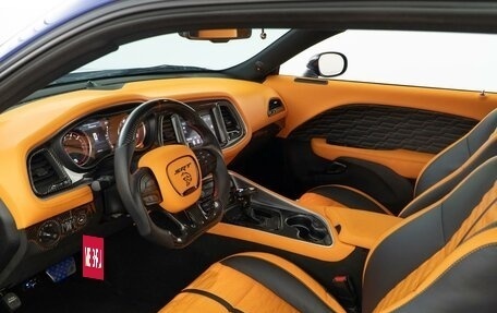Dodge Challenger III рестайлинг 2, 2021 год, 6 299 000 рублей, 22 фотография
