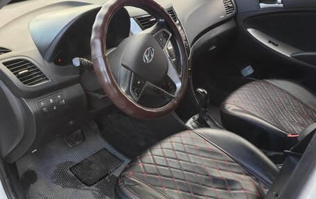 Hyundai Solaris II рестайлинг, 2015 год, 850 000 рублей, 8 фотография
