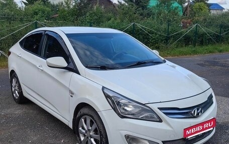 Hyundai Solaris II рестайлинг, 2015 год, 850 000 рублей, 2 фотография