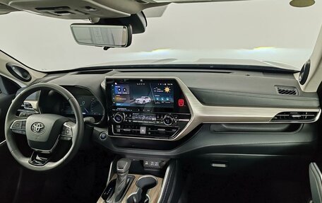 Toyota Highlander, 2024 год, 6 490 000 рублей, 11 фотография