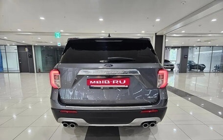 Ford Explorer VI, 2021 год, 4 189 027 рублей, 4 фотография