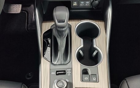 Toyota Highlander, 2024 год, 6 490 000 рублей, 25 фотография