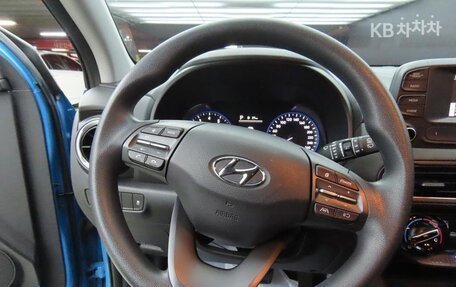 Hyundai Kona I, 2022 год, 1 358 000 рублей, 8 фотография