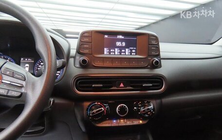 Hyundai Kona I, 2022 год, 1 358 000 рублей, 9 фотография