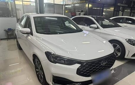 Ford Escort, 2022 год, 1 180 000 рублей, 5 фотография