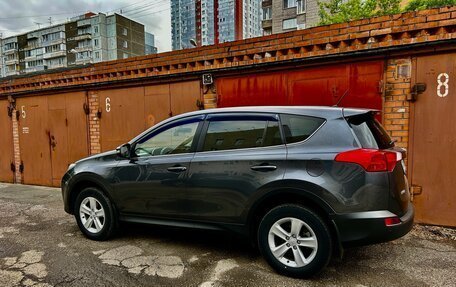 Toyota RAV4, 2013 год, 2 250 000 рублей, 2 фотография