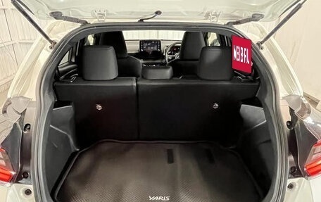 Toyota Yaris, 2021 год, 970 000 рублей, 22 фотография