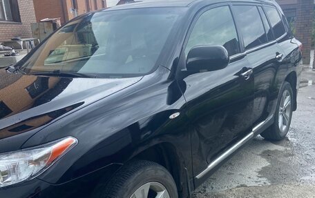 Toyota Highlander III, 2012 год, 1 800 000 рублей, 2 фотография