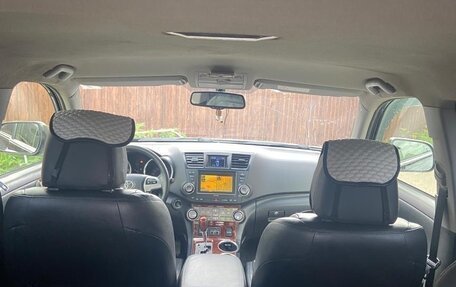 Toyota Highlander III, 2012 год, 1 800 000 рублей, 6 фотография