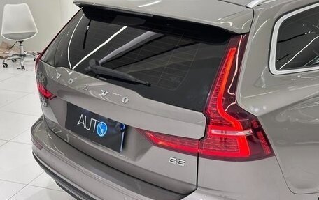 Volvo V60 II, 2021 год, 3 150 000 рублей, 6 фотография