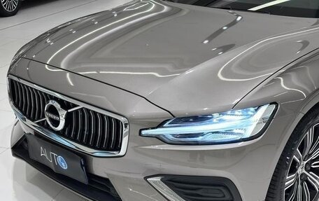 Volvo V60 II, 2021 год, 3 150 000 рублей, 3 фотография