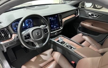 Volvo V60 II, 2021 год, 3 150 000 рублей, 8 фотография