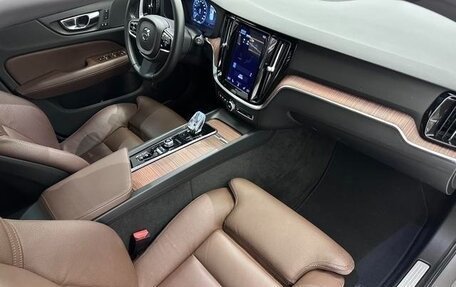 Volvo V60 II, 2021 год, 3 150 000 рублей, 11 фотография