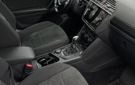 Volkswagen Tiguan II, 2017 год, 2 490 000 рублей, 16 фотография