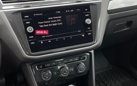 Volkswagen Tiguan II, 2017 год, 2 490 000 рублей, 19 фотография