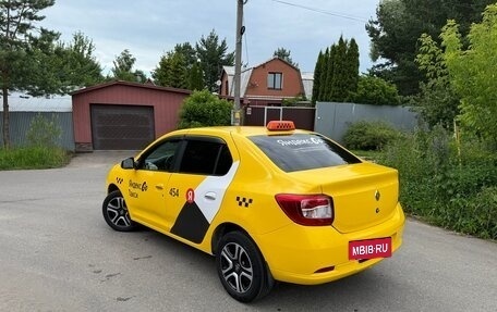 Renault Logan II, 2018 год, 820 000 рублей, 3 фотография