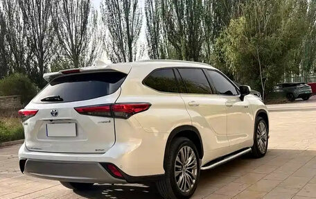 Toyota Highlander, 2022 год, 3 540 690 рублей, 4 фотография