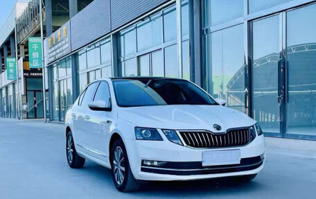 Skoda Octavia, 2022 год, 1 450 000 рублей, 3 фотография