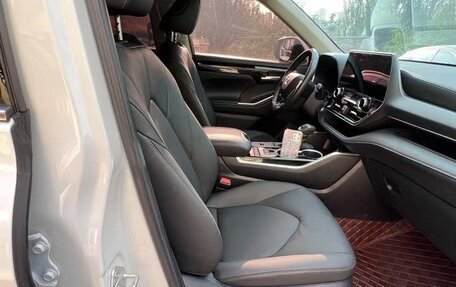 Toyota Highlander, 2022 год, 3 540 690 рублей, 9 фотография