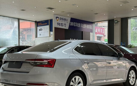 Skoda Superb III рестайлинг, 2022 год, 1 720 000 рублей, 4 фотография