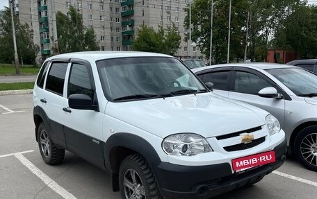 Chevrolet Niva I рестайлинг, 2017 год, 780 000 рублей, 2 фотография