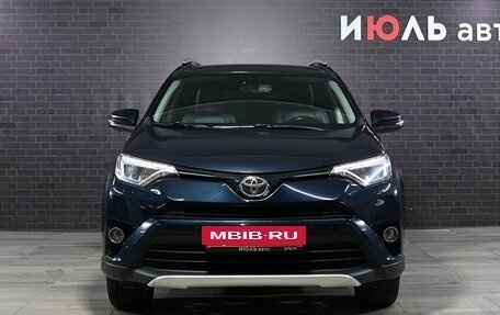 Toyota RAV4, 2018 год, 2 185 000 рублей, 2 фотография