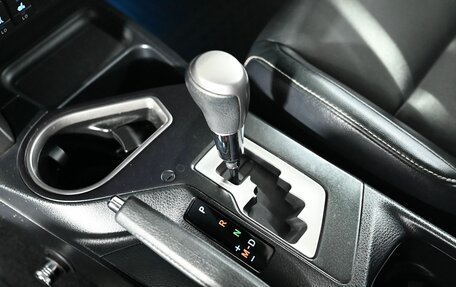 Toyota RAV4, 2018 год, 2 185 000 рублей, 14 фотография