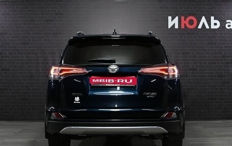 Toyota RAV4, 2018 год, 2 185 000 рублей, 5 фотография