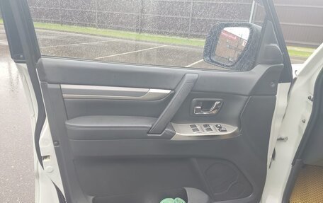 Mitsubishi Pajero IV, 2015 год, 3 000 000 рублей, 10 фотография