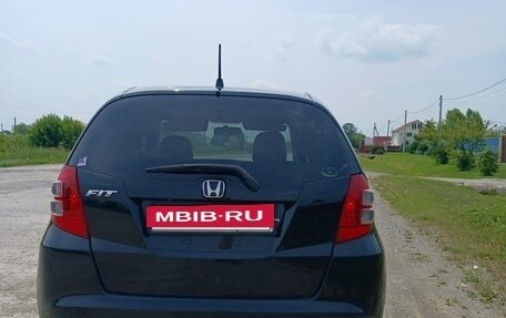 Honda Fit III, 2010 год, 560 000 рублей, 3 фотография