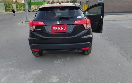Honda Vezel, 2015 год, 1 750 000 рублей, 3 фотография
