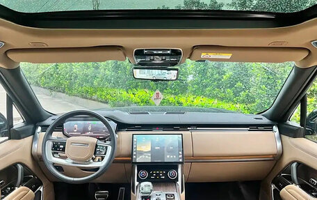 Land Rover Range Rover IV рестайлинг, 2022 год, 19 000 000 рублей, 6 фотография