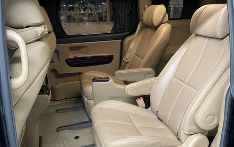 KIA Carnival III, 2020 год, 2 000 000 рублей, 8 фотография