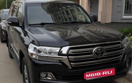 Toyota Land Cruiser 200, 2019 год, 8 100 000 рублей, 1 фотография