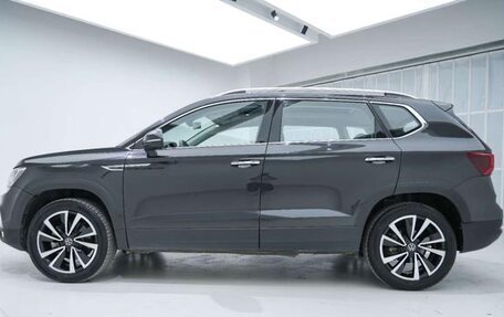 Volkswagen Tharu, 2022 год, 1 800 000 рублей, 28 фотография