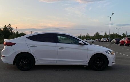 Hyundai Elantra VI рестайлинг, 2017 год, 1 270 000 рублей, 8 фотография