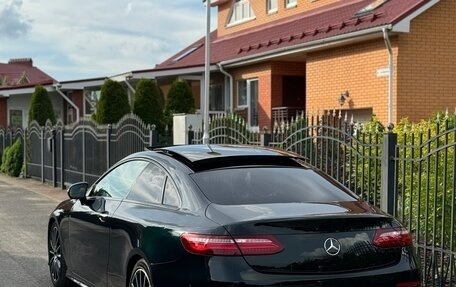 Mercedes-Benz E-Класс, 2017 год, 3 000 000 рублей, 3 фотография