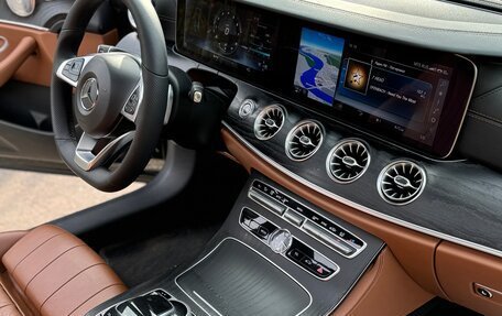 Mercedes-Benz E-Класс, 2017 год, 3 000 000 рублей, 9 фотография