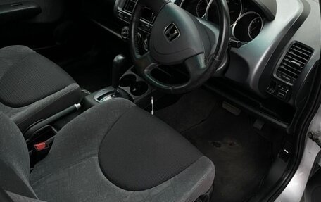 Honda Fit III, 2001 год, 380 000 рублей, 10 фотография