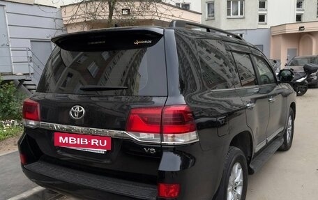Toyota Land Cruiser 200, 2019 год, 8 100 000 рублей, 5 фотография