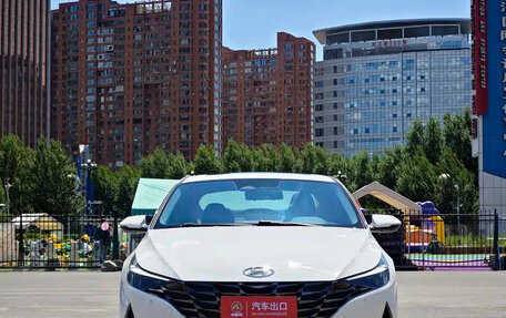Hyundai Elantra, 2022 год, 1 400 000 рублей, 2 фотография