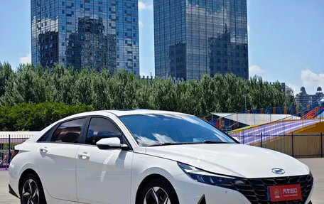 Hyundai Elantra, 2022 год, 1 400 000 рублей, 3 фотография