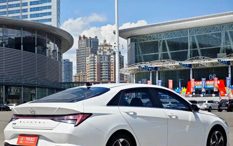 Hyundai Elantra, 2022 год, 1 400 000 рублей, 6 фотография