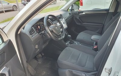Volkswagen Tiguan II, 2018 год, 2 600 000 рублей, 1 фотография